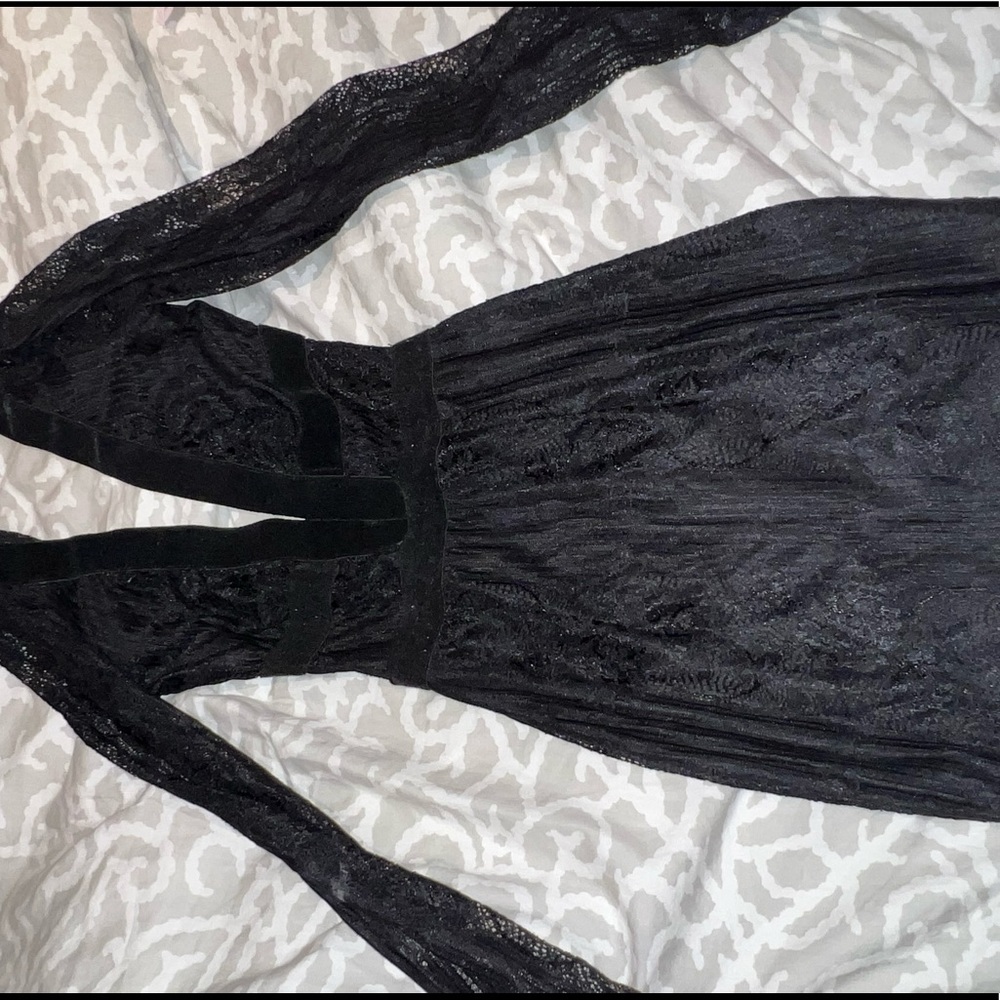 Pretty Little Thing Black Dress